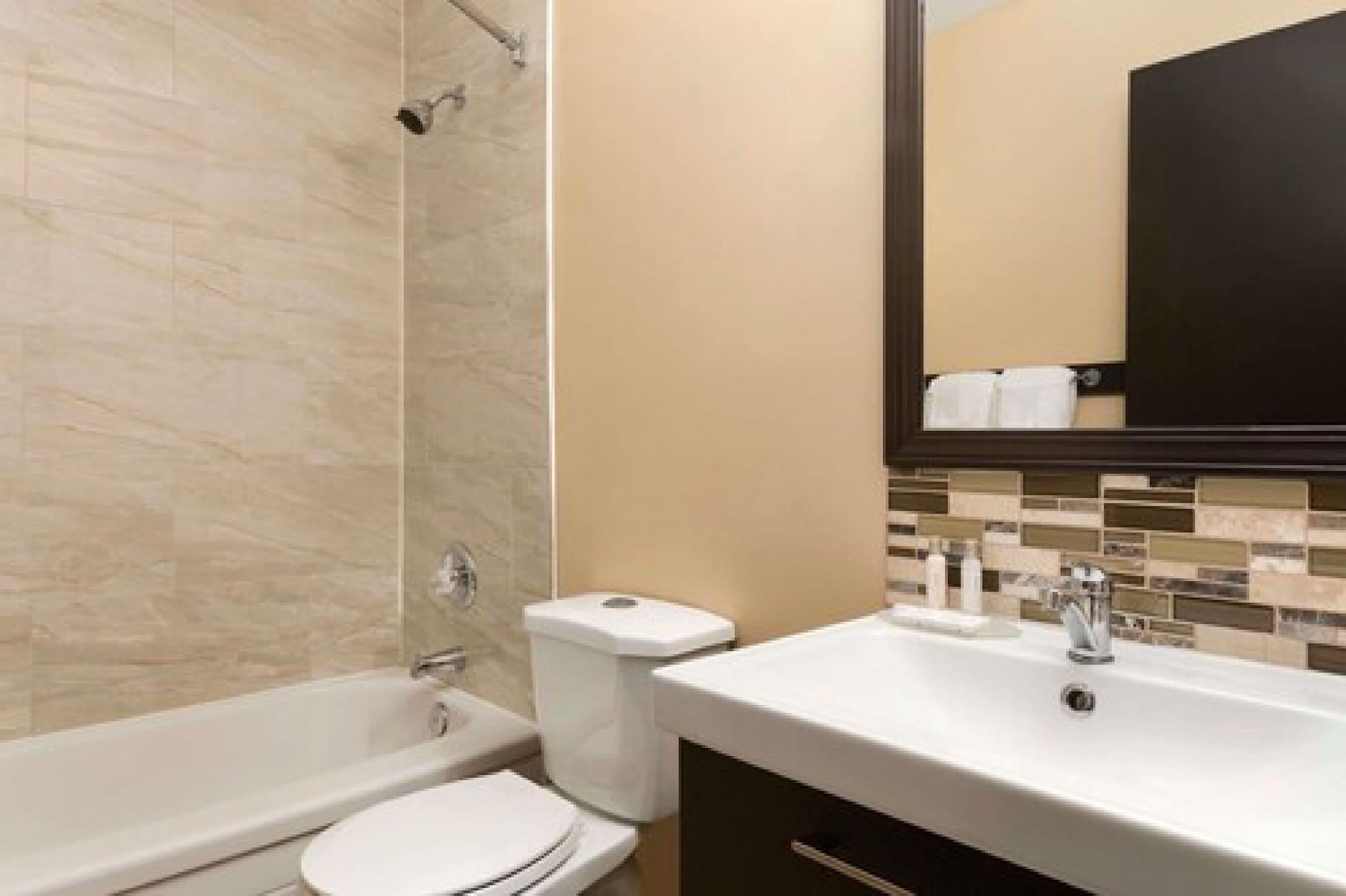 Travelodge By Wyndham Kenora Ngoại thất bức ảnh
